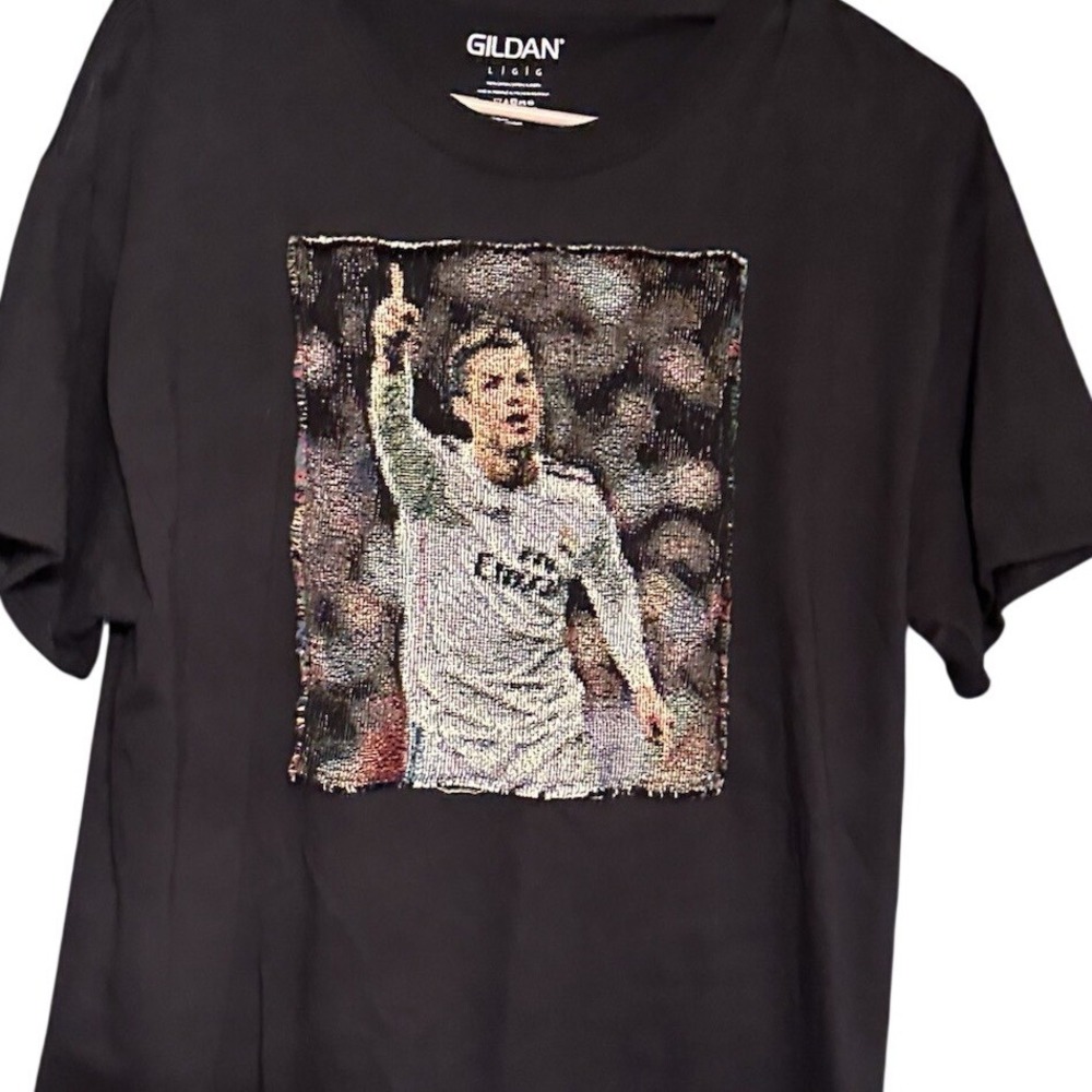 Cristiano Ronaldo Real Madrid Tapestry Patch Graphic T-Shirt GOAT  Mens Large